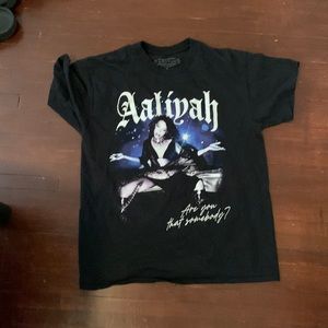 aaliyah graphic tee, large .